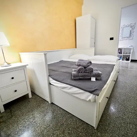 Apartment Dimora Degli Indoratori Aria Cond. Zona Acquario